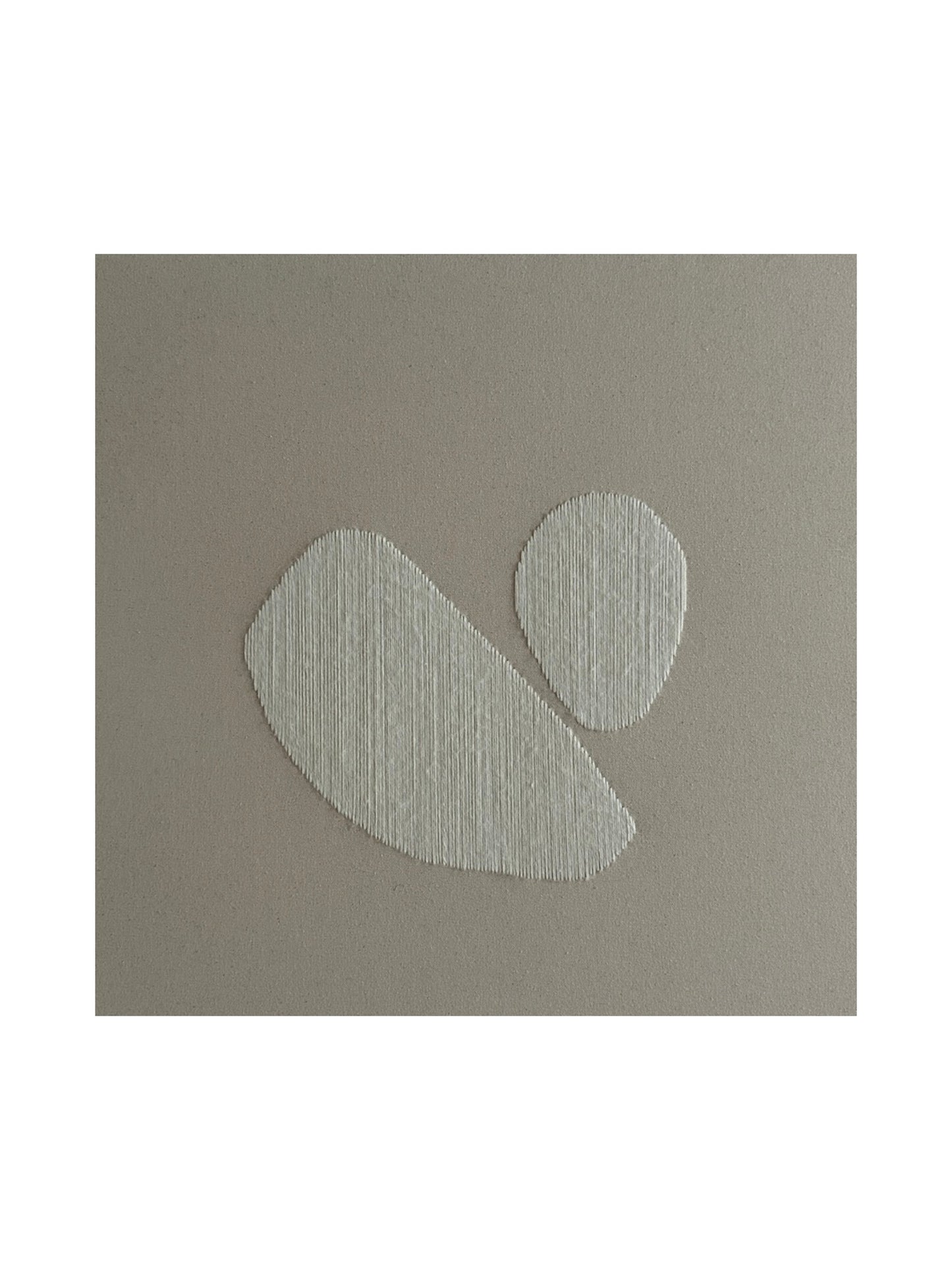 Double Raindrop, Handgesticktes quadratisches Kunstwerk auf Leinwand