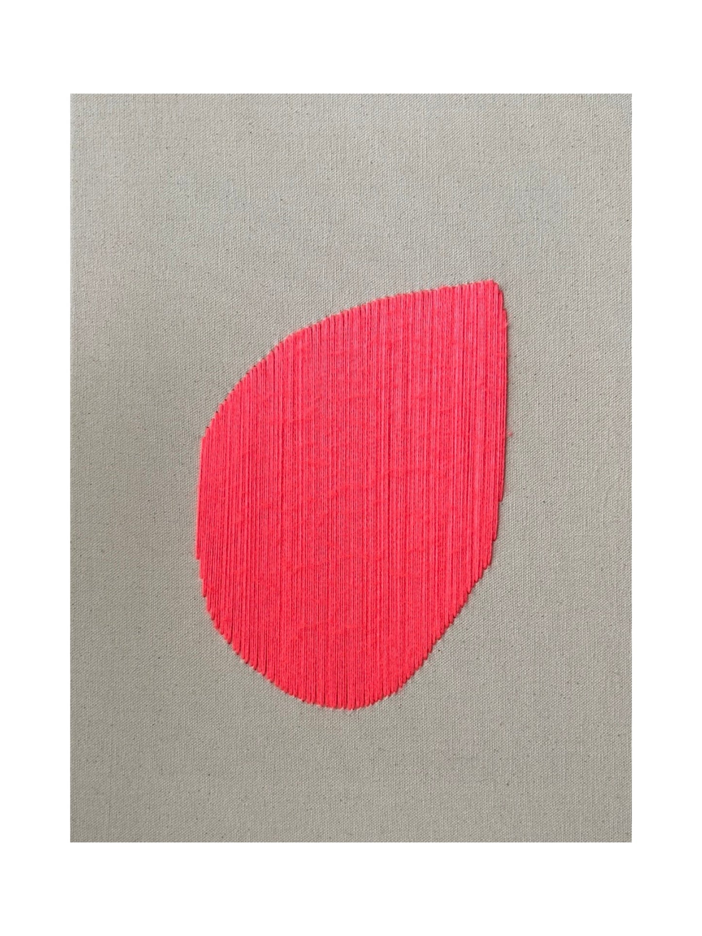 Summer Raindrop Coral, Handgesticktes Original Kunstwerk auf Leinwand
