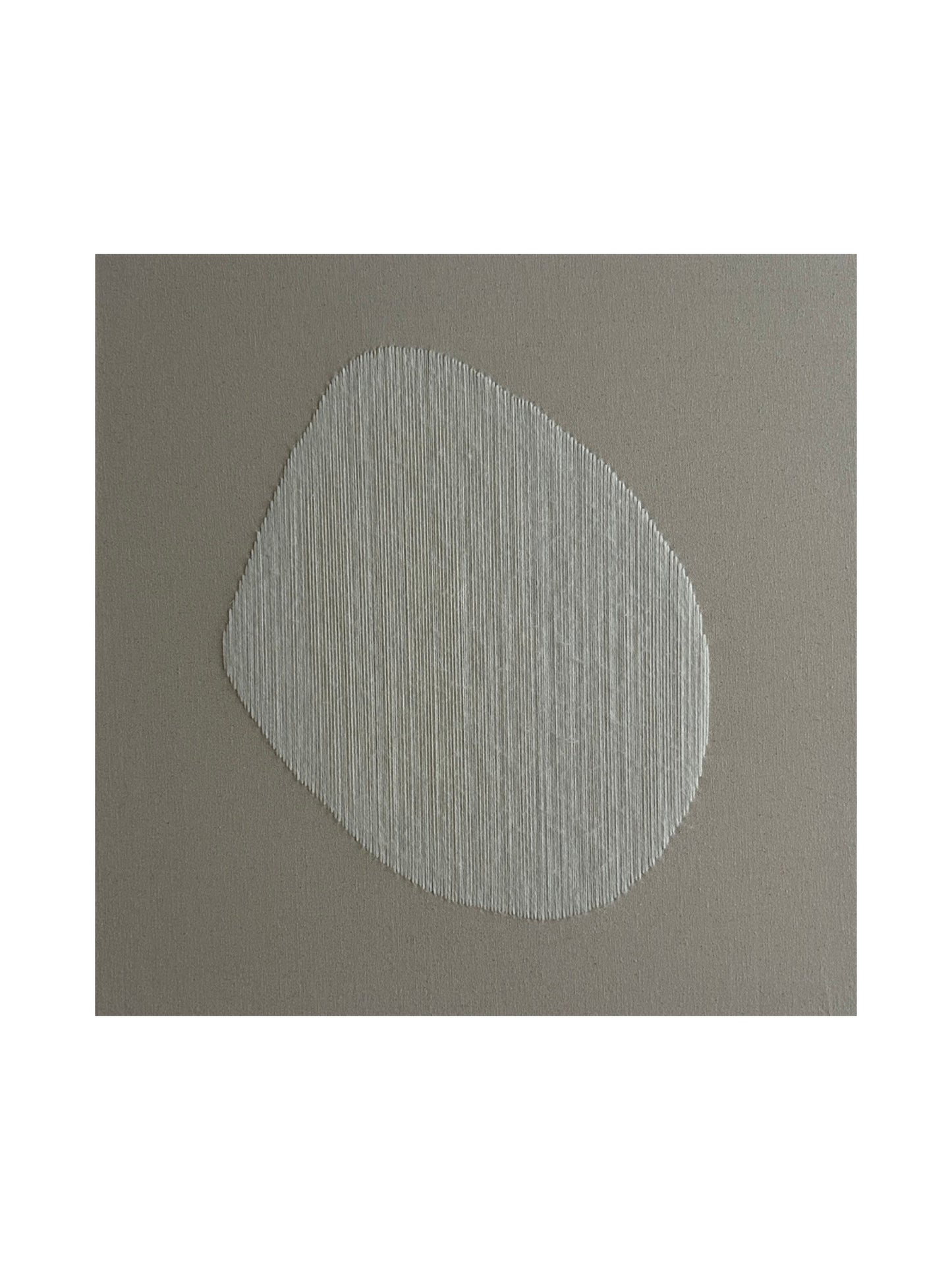 Raindrop, Handgesticktes quadratisches Kunstwerk auf Leinwand