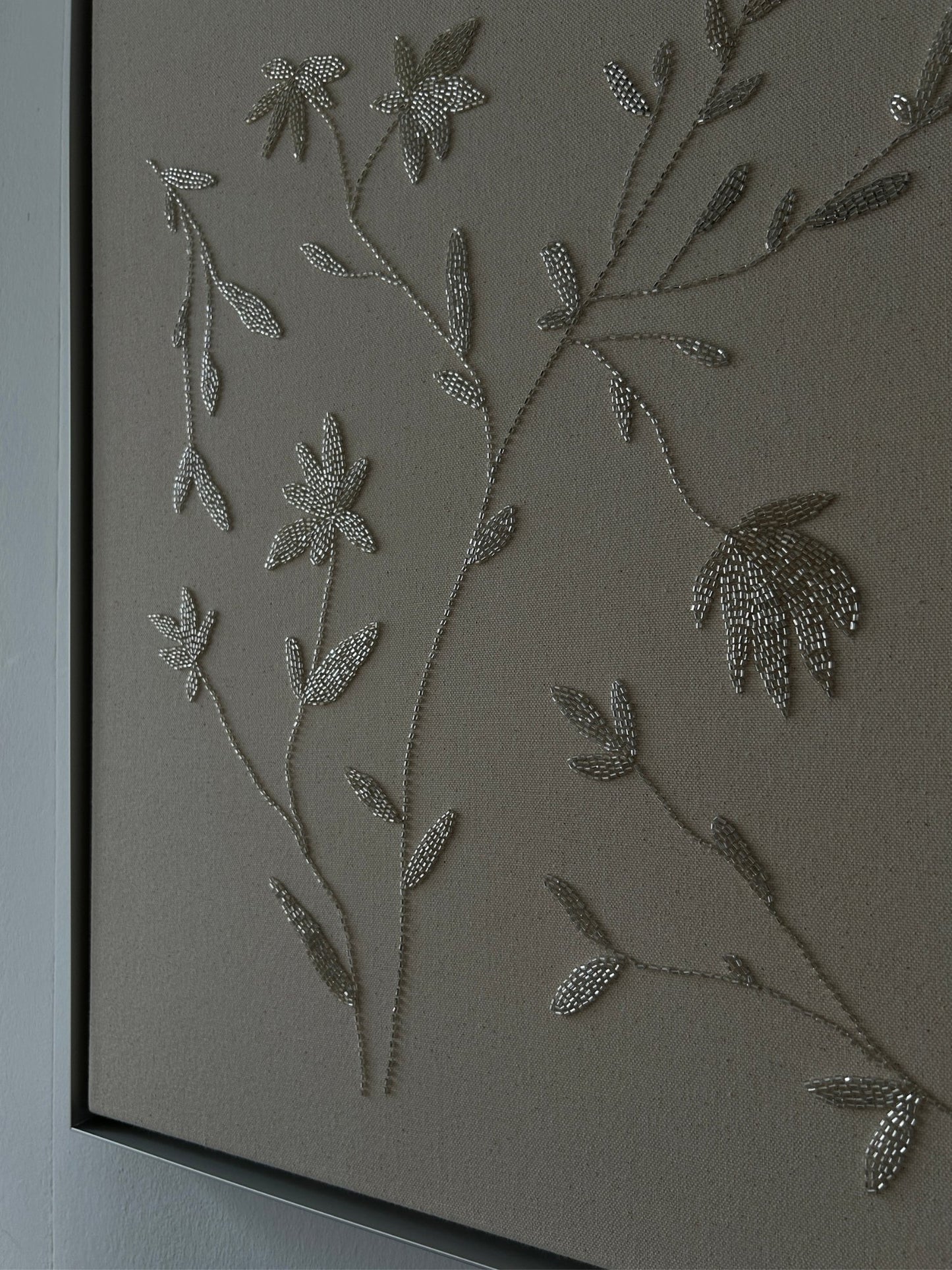 Frozen Flowers, Handgesticktes Original Kunstwerk auf Leinwand